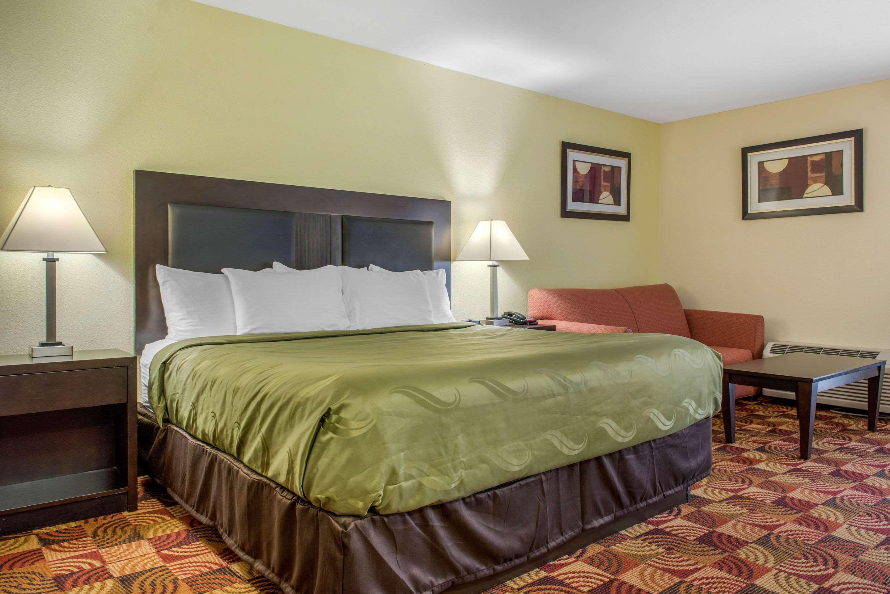 Quality Inn Bloomington Near University מראה חיצוני תמונה